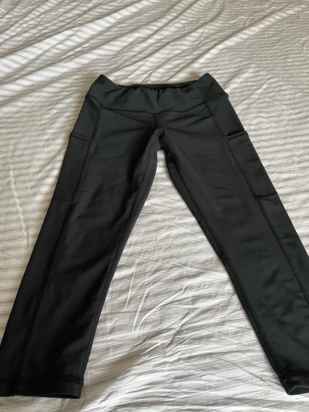Silver Icing Hero Crops - size small